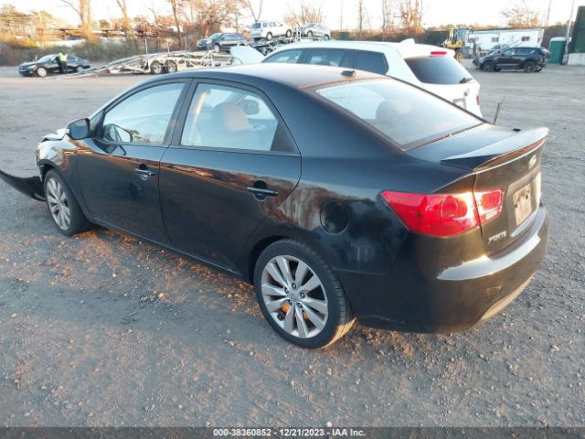 Photo 2 VIN: KNAFW4A39A5244269 - KIA FORTE 