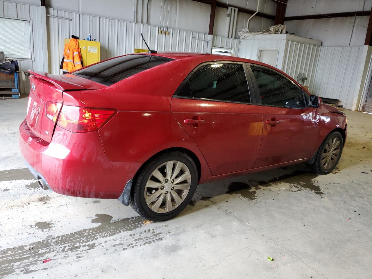 Photo 2 VIN: KNAFW4A39C5581611 - KIA FORTE 