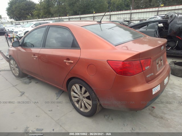 Photo 2 VIN: KNAFW4A3XA5046493 - KIA FORTE 