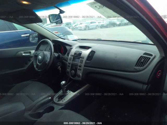 Photo 4 VIN: KNAFW4A3XA5046493 - KIA FORTE 