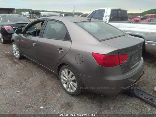 Photo 2 VIN: KNAFW4A3XC5586168 - KIA FORTE 