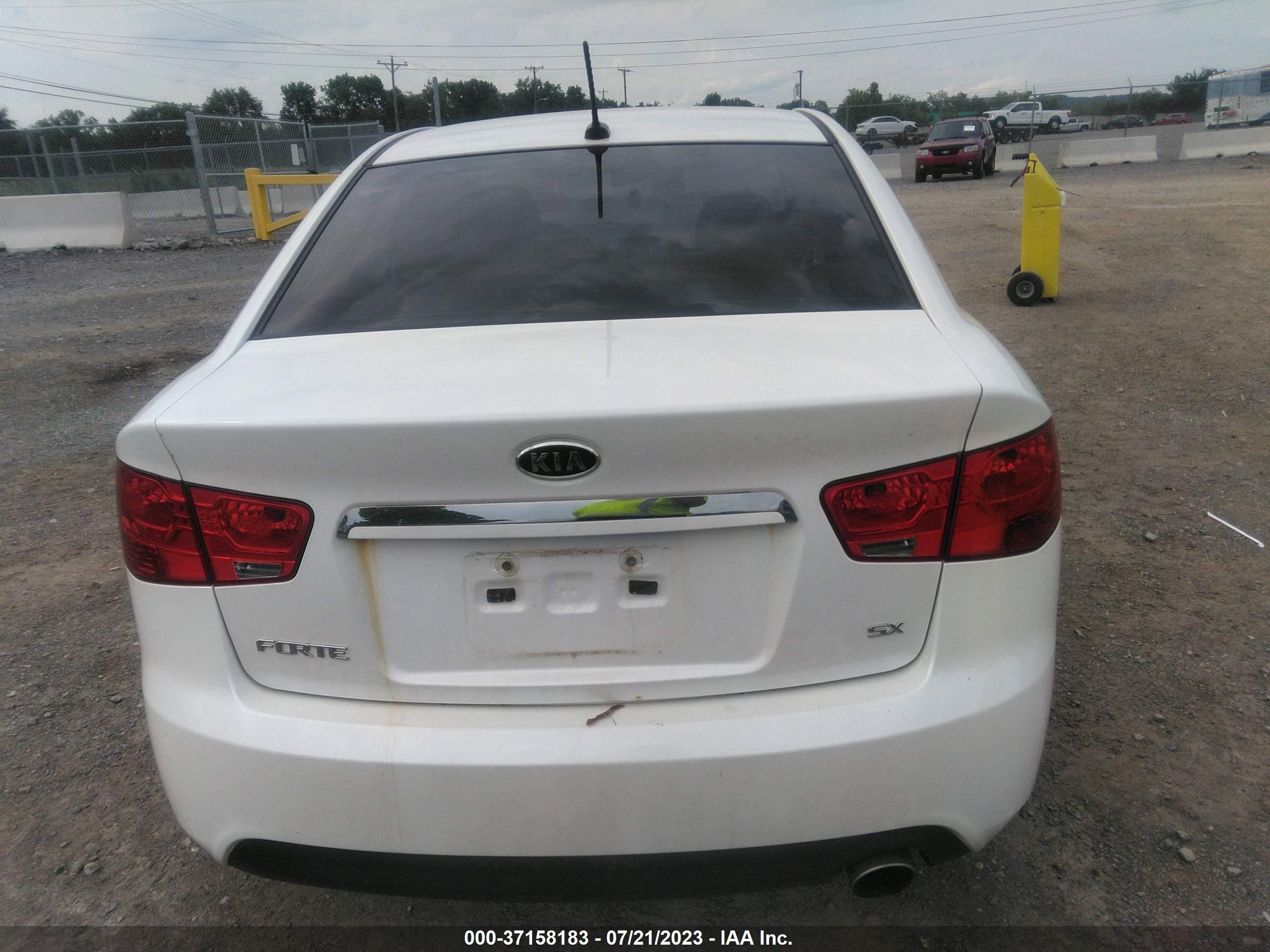 Photo 16 VIN: KNAFW4A3XD5678947 - KIA FORTE 