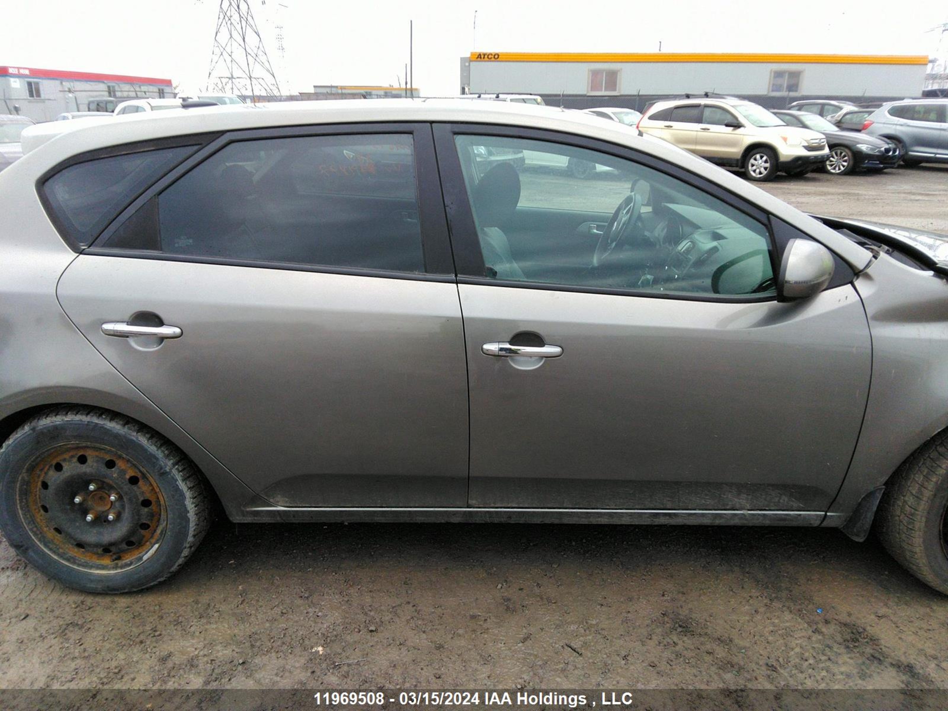 Photo 13 VIN: KNAFW5A31B5389877 - KIA FORTE 