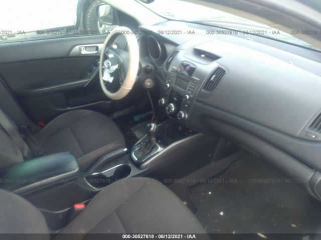 Photo 4 VIN: KNAFW5A31B5398756 - KIA FORTE 5-DOOR 