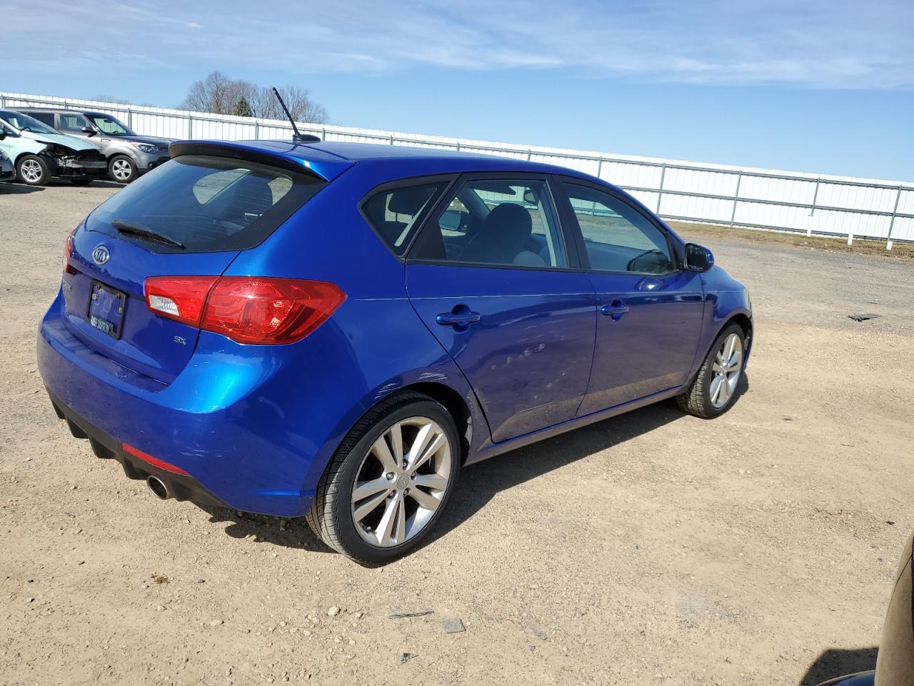 Photo 2 VIN: KNAFW5A31C5489642 - KIA FORTE 