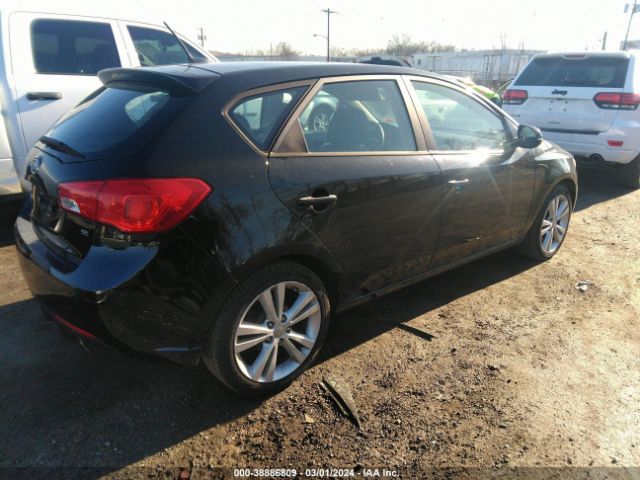 Photo 3 VIN: KNAFW5A34B5408695 - KIA FORTE 