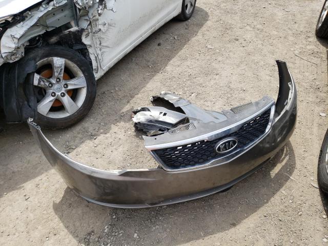 Photo 8 VIN: KNAFW5A38B5396163 - KIA FORTE SX 