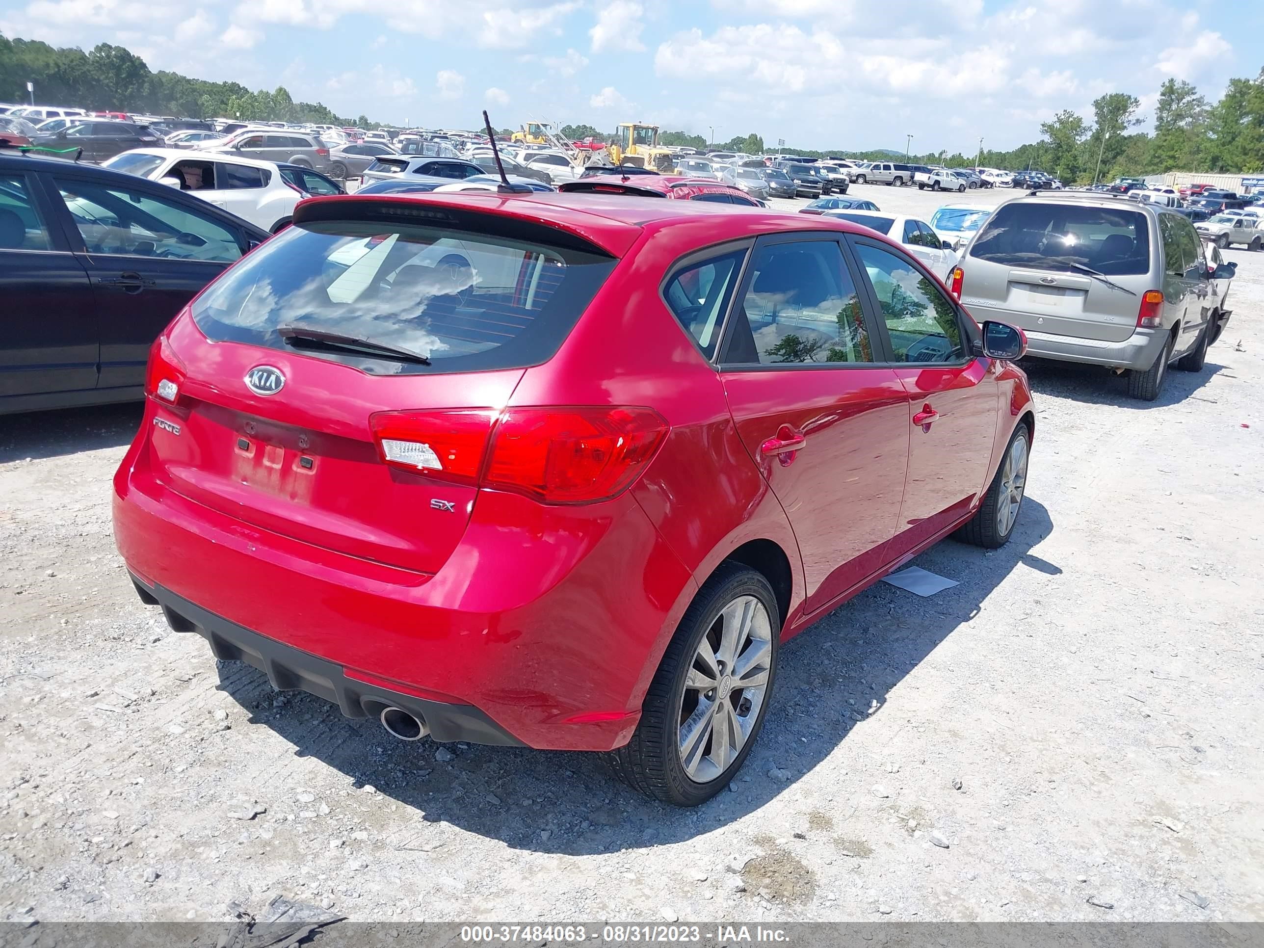 Photo 3 VIN: KNAFW5A38D5671386 - KIA FORTE 