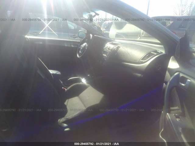 Photo 4 VIN: KNAFW6A31B5366704 - KIA FORTE KOUP 