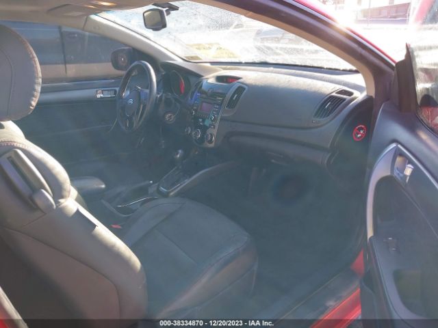 Photo 4 VIN: KNAFW6A33D5707233 - KIA FORTE KOUP 