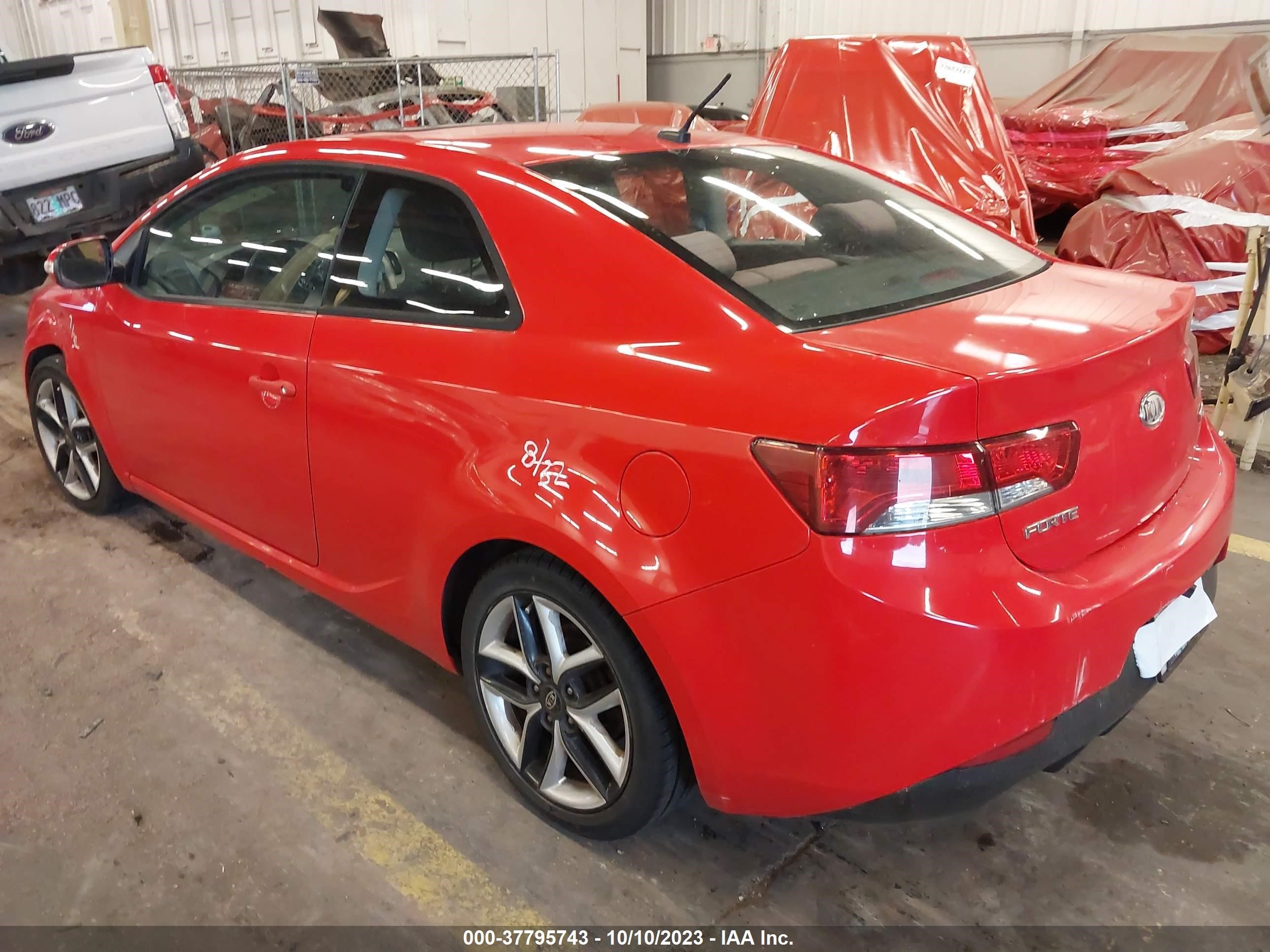 Photo 2 VIN: KNAFW6A35A5140230 - KIA FORTE 