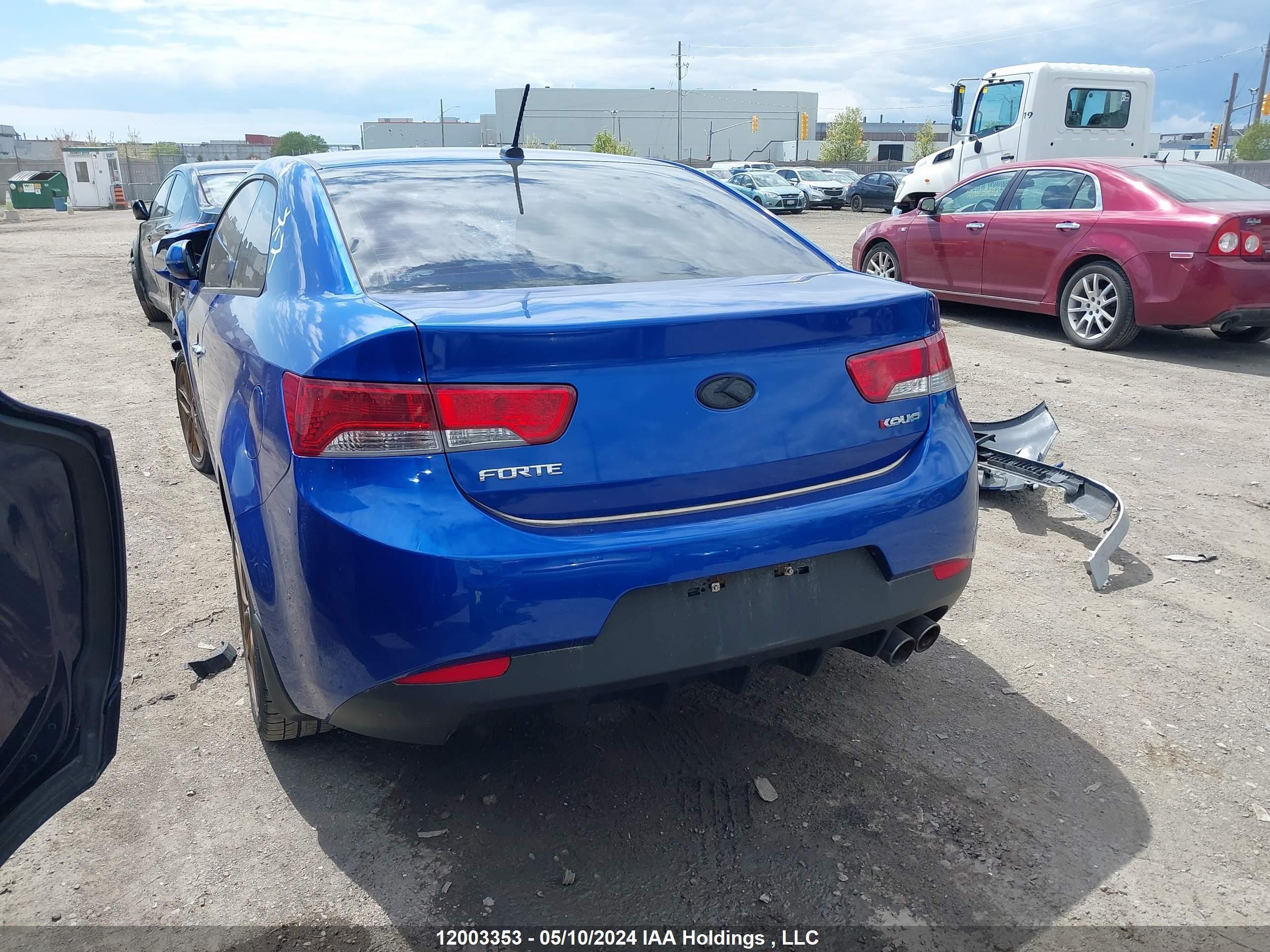 Photo 2 VIN: KNAFW6A38B5444458 - KIA FORTE 