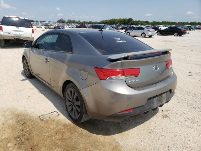 Photo 2 VIN: KNAFW6A3XB5422977 - KIA FORTE SX 