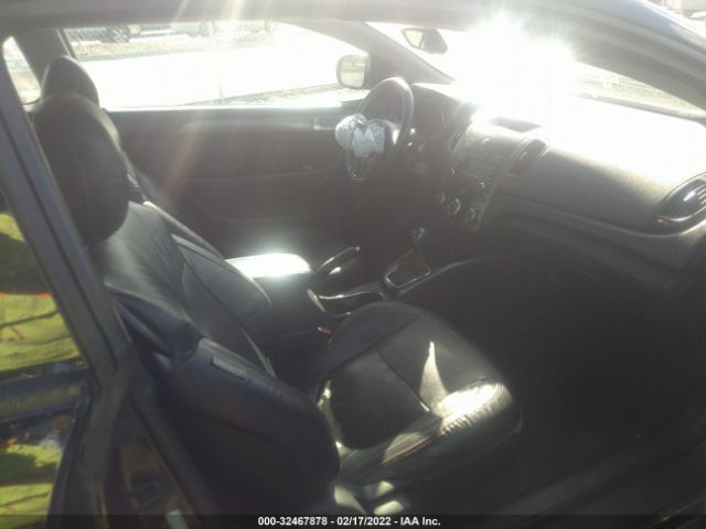 Photo 4 VIN: KNAFW6A3XB5428486 - KIA FORTE KOUP 