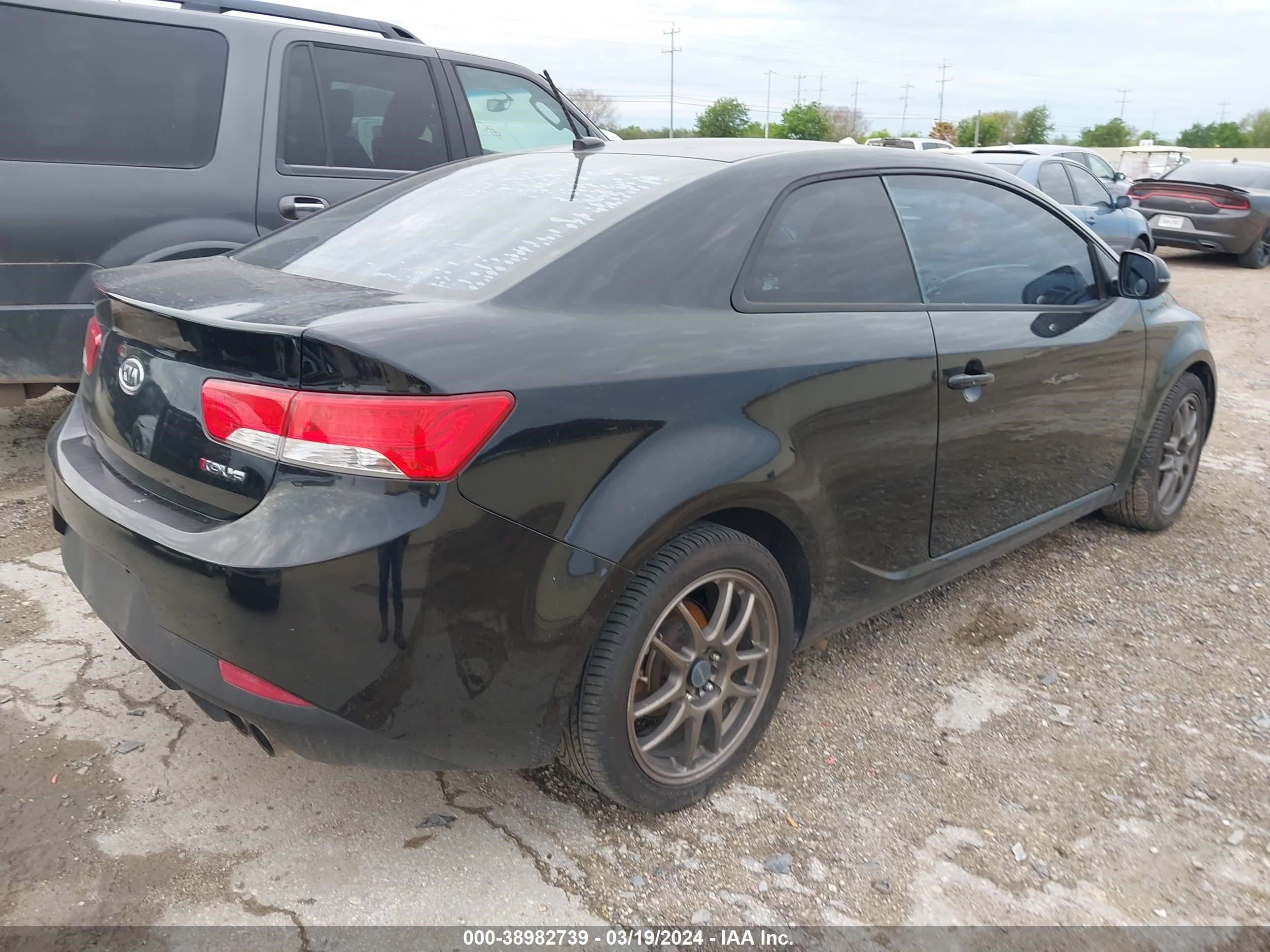 Photo 3 VIN: KNAFW6A3XD5707181 - KIA FORTE 