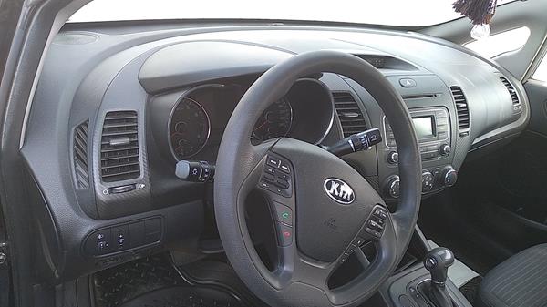 Photo 9 VIN: KNAFX4111E5172761 - KIA CERATO 