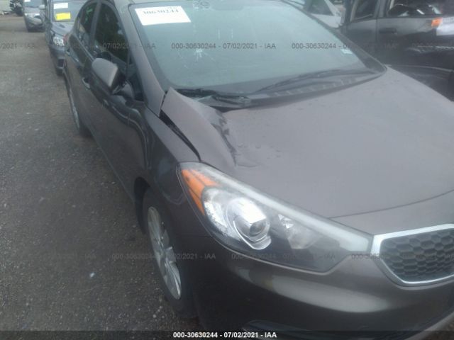 Photo 5 VIN: KNAFX4A60E5161083 - KIA FORTE 