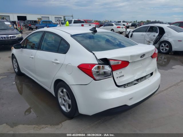 Photo 2 VIN: KNAFX4A60F5258110 - KIA FORTE 