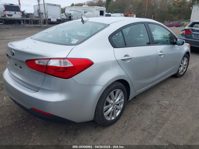 Photo 3 VIN: KNAFX4A60F5276056 - KIA FORTE 