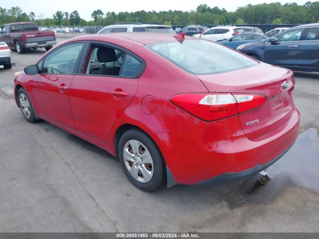 Photo 2 VIN: KNAFX4A60F5332013 - KIA FORTE 