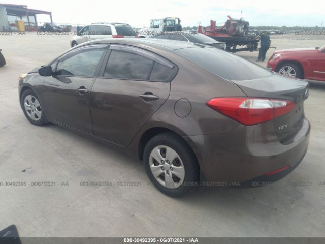 Photo 2 VIN: KNAFX4A60F5333016 - KIA FORTE 