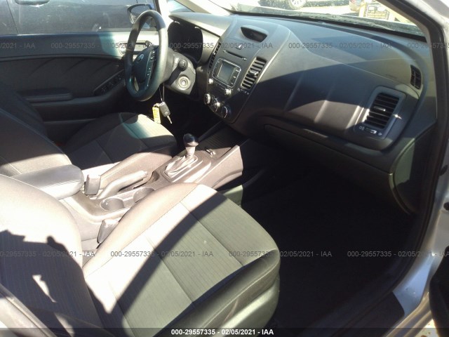 Photo 4 VIN: KNAFX4A60F5375640 - KIA FORTE 