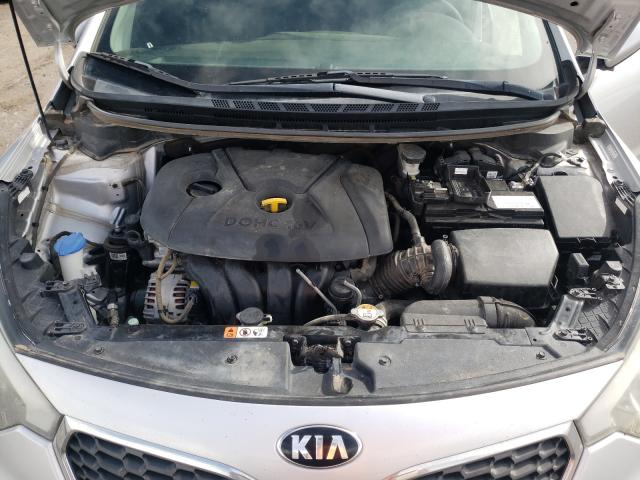 Photo 6 VIN: KNAFX4A60F5426229 - KIA FORTE LX 