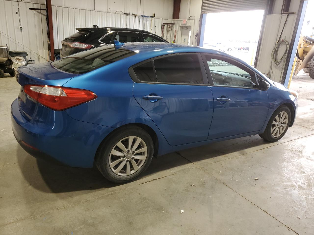 Photo 2 VIN: KNAFX4A61E5095756 - KIA FORTE 