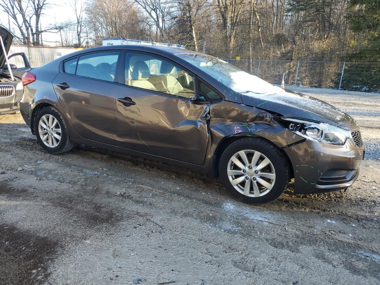 Photo 3 VIN: KNAFX4A61E5137262 - KIA FORTE 