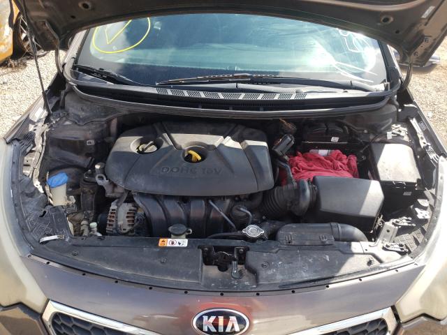 Photo 6 VIN: KNAFX4A61E5140033 - KIA FORTE LX 