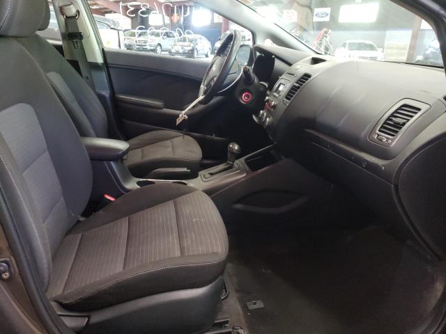 Photo 4 VIN: KNAFX4A61F5269164 - KIA FORTE LX 