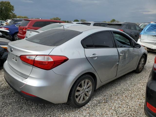 Photo 2 VIN: KNAFX4A61F5274493 - KIA FORTE LX 