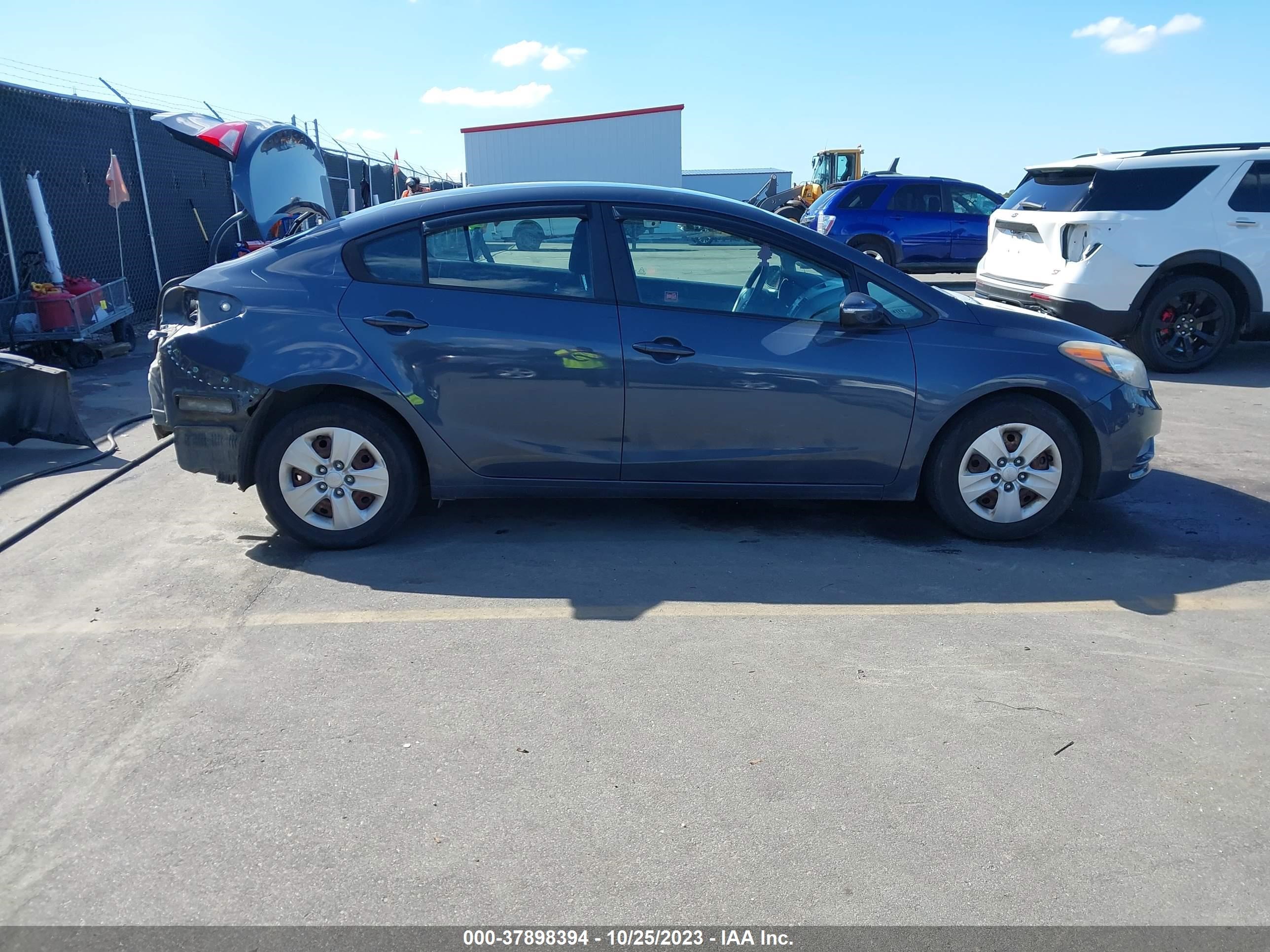 Photo 13 VIN: KNAFX4A61F5421623 - KIA FORTE 