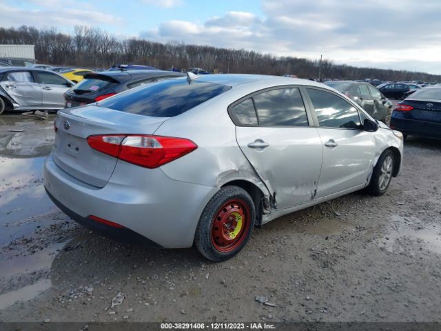 Photo 3 VIN: KNAFX4A61G5468572 - KIA FORTE 