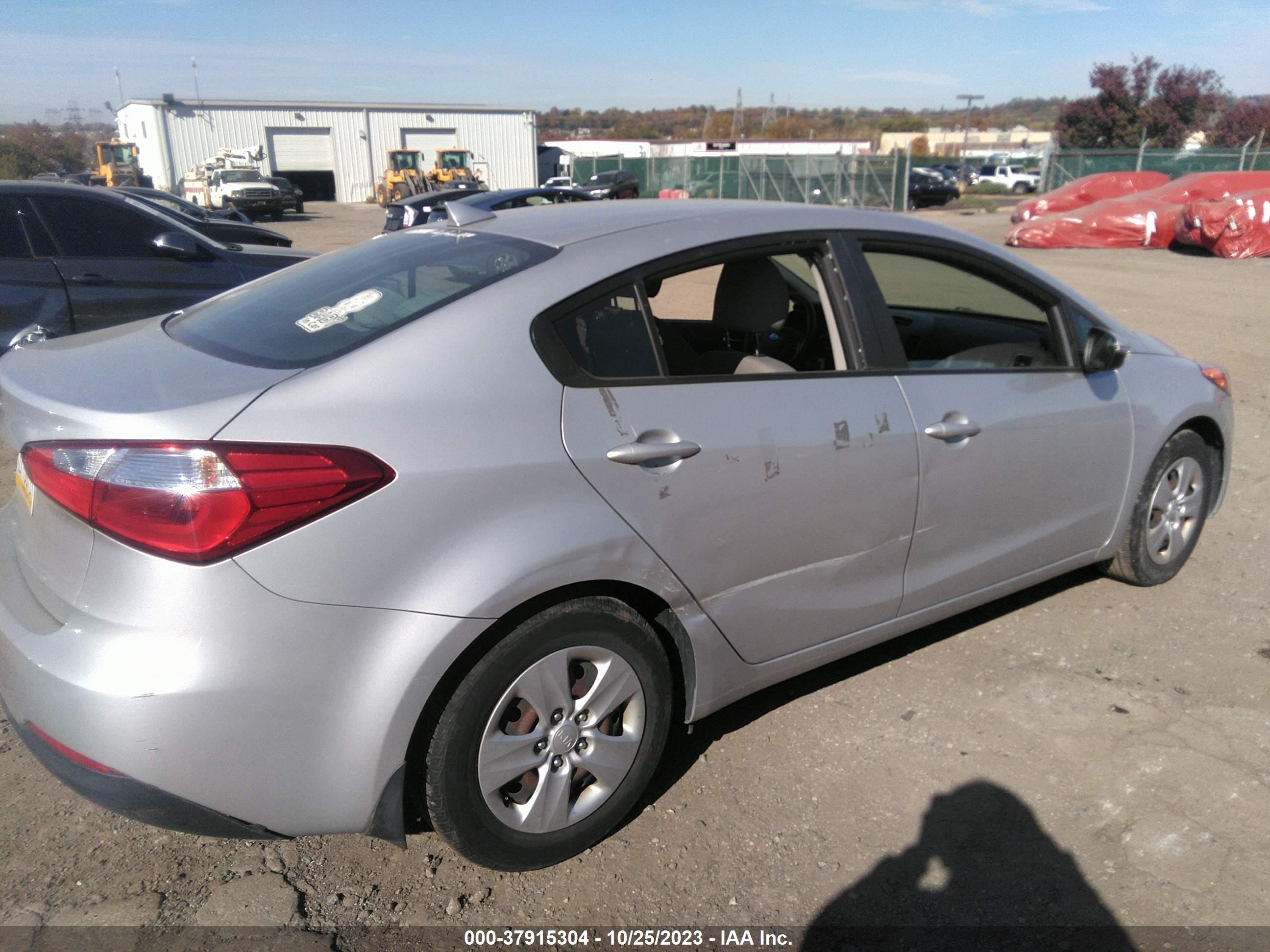 Photo 3 VIN: KNAFX4A61G5534330 - KIA FORTE 