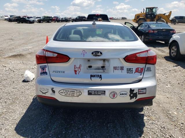 Photo 5 VIN: KNAFX4A62E5105887 - KIA FORTE LX 