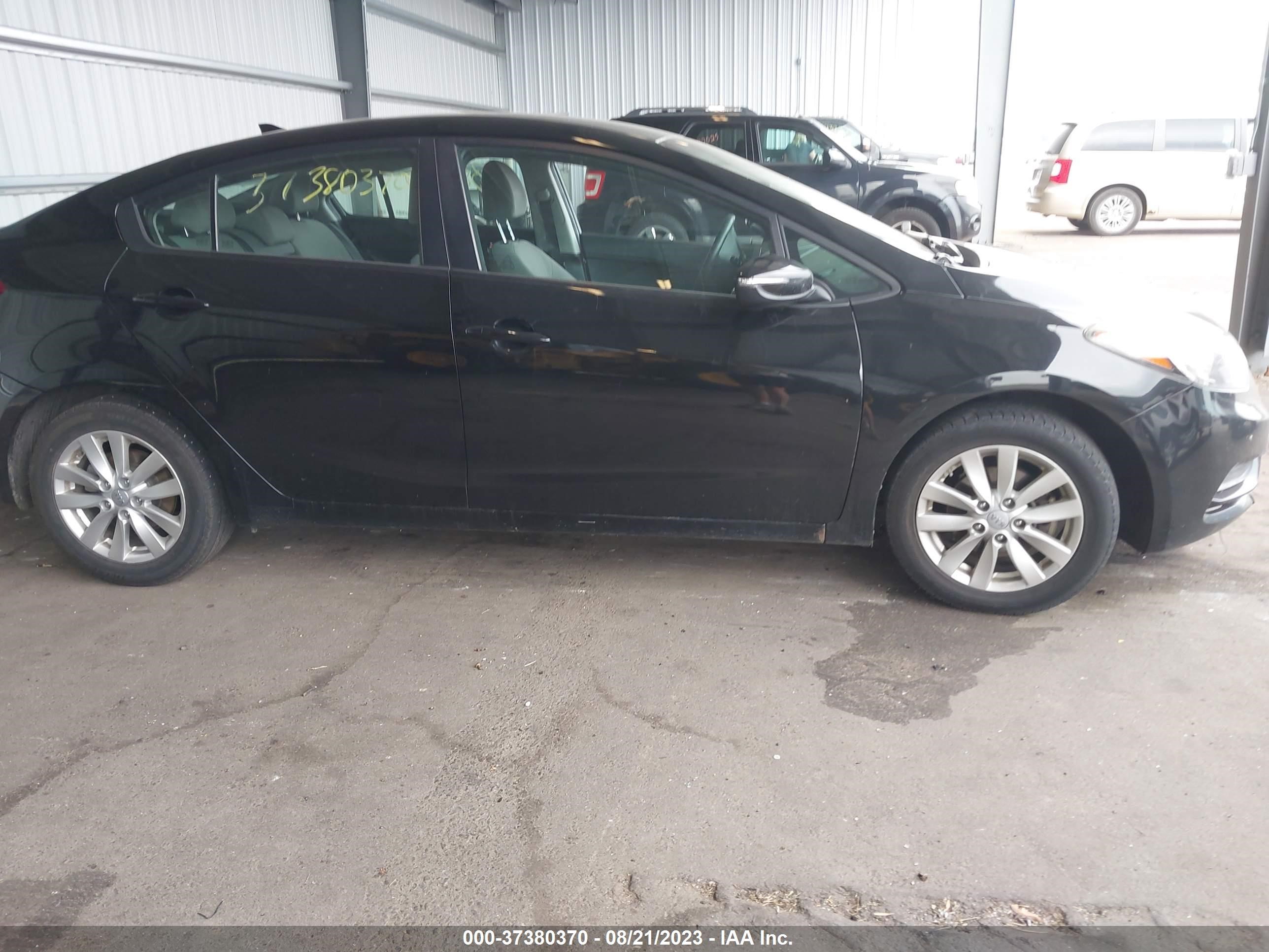 Photo 12 VIN: KNAFX4A62E5223843 - KIA FORTE 