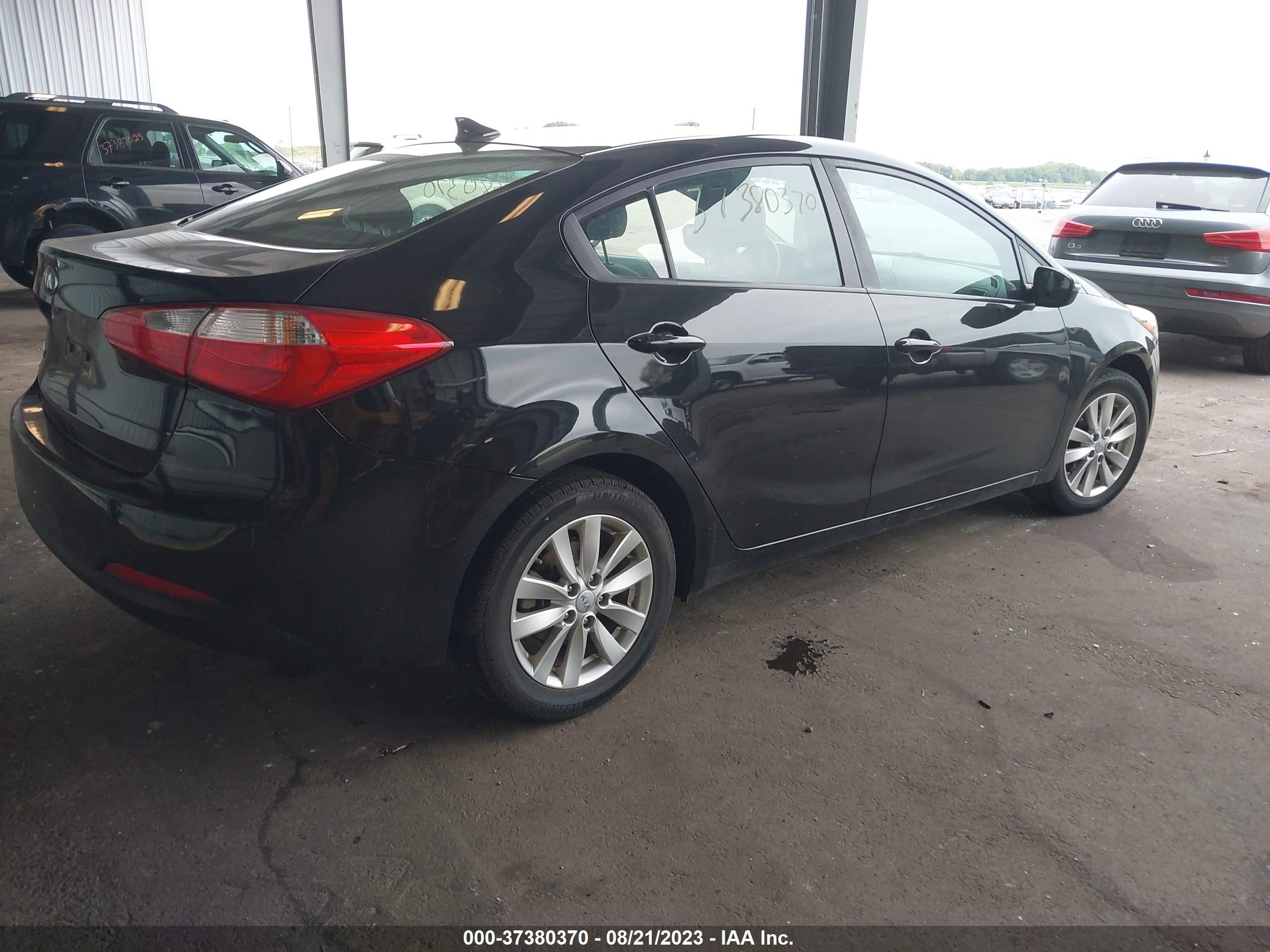 Photo 3 VIN: KNAFX4A62E5223843 - KIA FORTE 