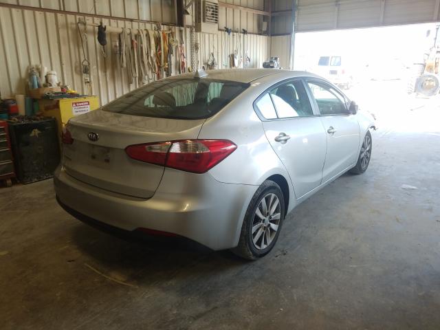 Photo 3 VIN: KNAFX4A62F5275300 - KIA FORTE LX 