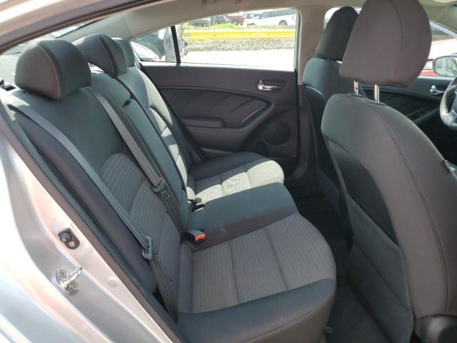 Photo 9 VIN: KNAFX4A62F5301412 - KIA FORTE LX 