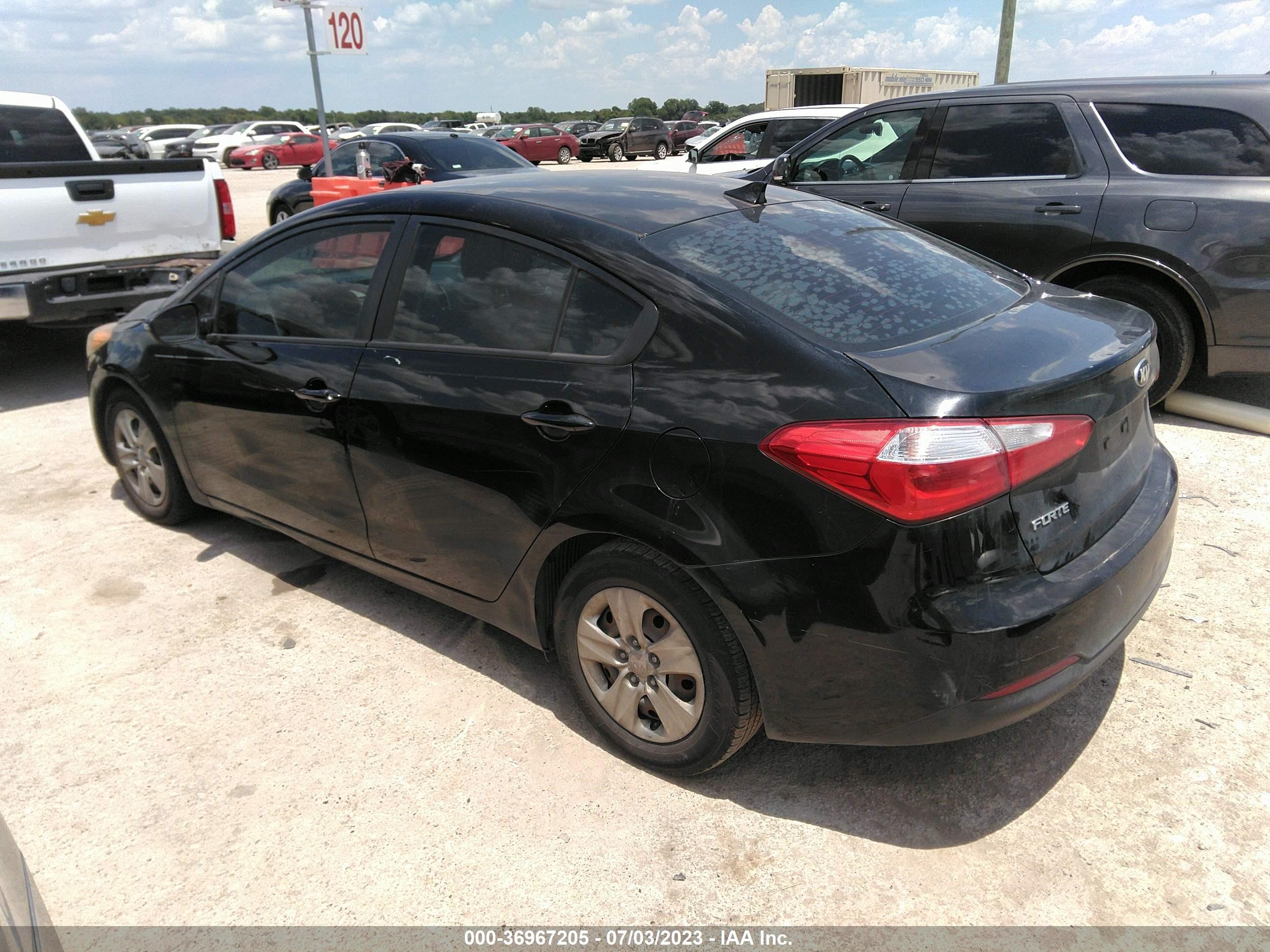 Photo 2 VIN: KNAFX4A62F5361772 - KIA FORTE 