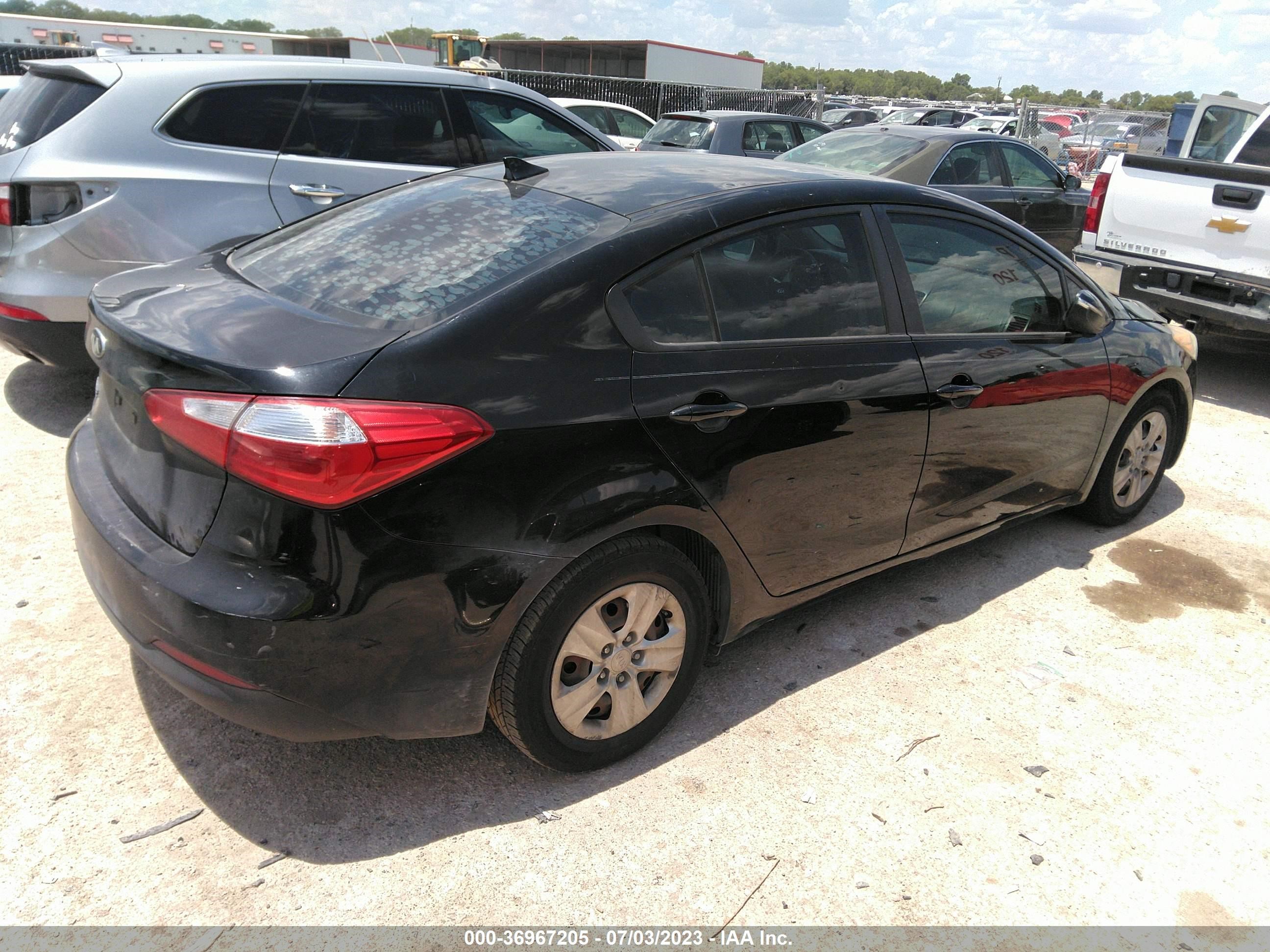 Photo 3 VIN: KNAFX4A62F5361772 - KIA FORTE 