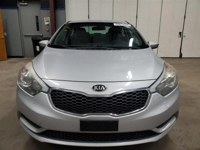 Photo 4 VIN: KNAFX4A62G5526592 - KIA FORTE LX 