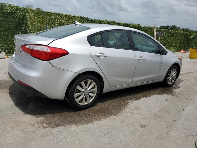 Photo 2 VIN: KNAFX4A62G5551587 - KIA FORTE 