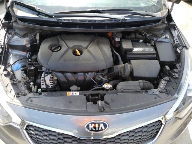 Photo 6 VIN: KNAFX4A62G5598411 - KIA FORTE LX 