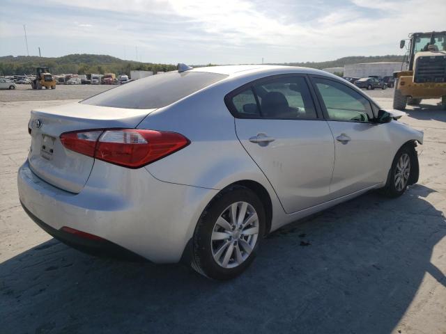 Photo 3 VIN: KNAFX4A63E5143323 - KIA FORTE LX 