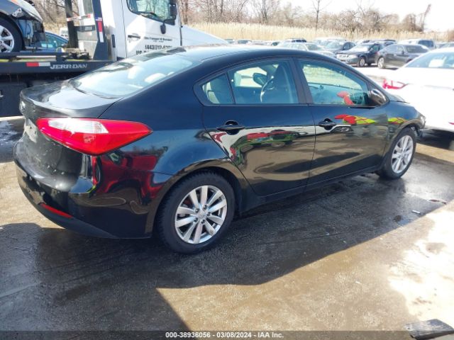 Photo 3 VIN: KNAFX4A63F5257582 - KIA FORTE 