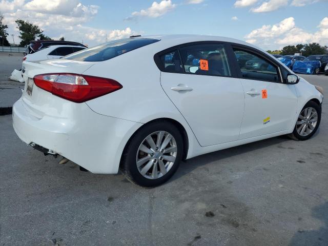 Photo 2 VIN: KNAFX4A63F5257601 - KIA FORTE LX 