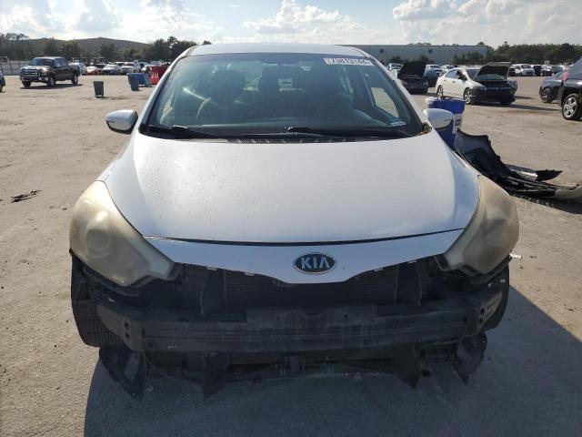 Photo 4 VIN: KNAFX4A63F5257601 - KIA FORTE LX 