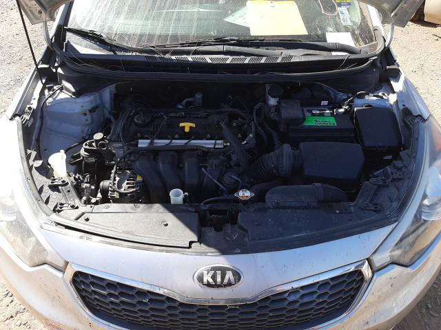 Photo 6 VIN: KNAFX4A63F5260644 - KIA FORTE LX 